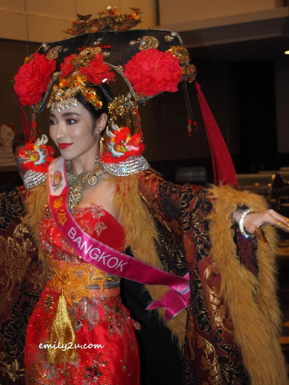 Parithaniya Sarinsiyaporn representing Bangkok