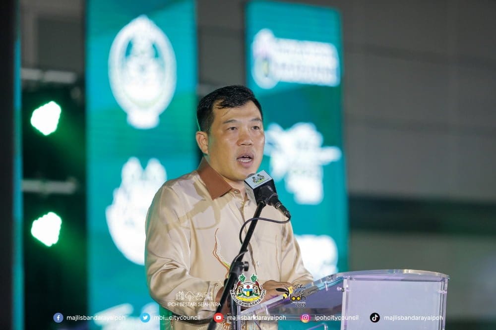 YB Tuan Loh Sze Yee, Chairman of the Perak State Tourism, Industry, Investment & Corridor Development Committee officiates Pesta Budaya Nusantara @ Ipoh