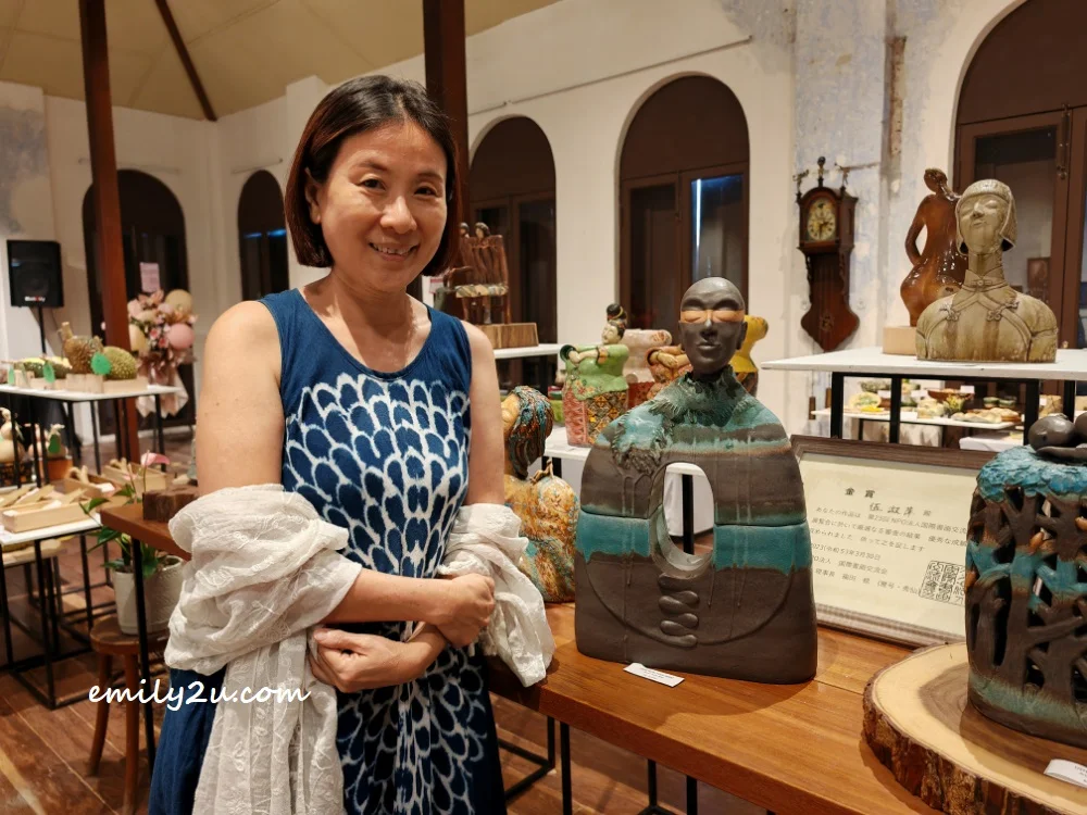 Ng Sook Peng with her