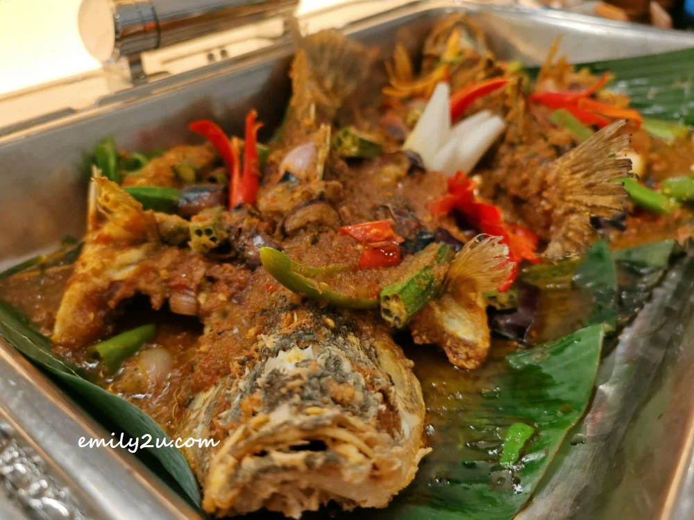 Fried Whole Fish Nyonya Style