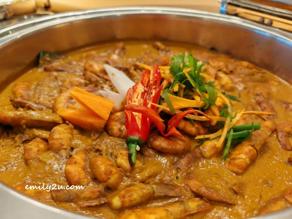 Prawn Curry with Cream Coconut Sauce