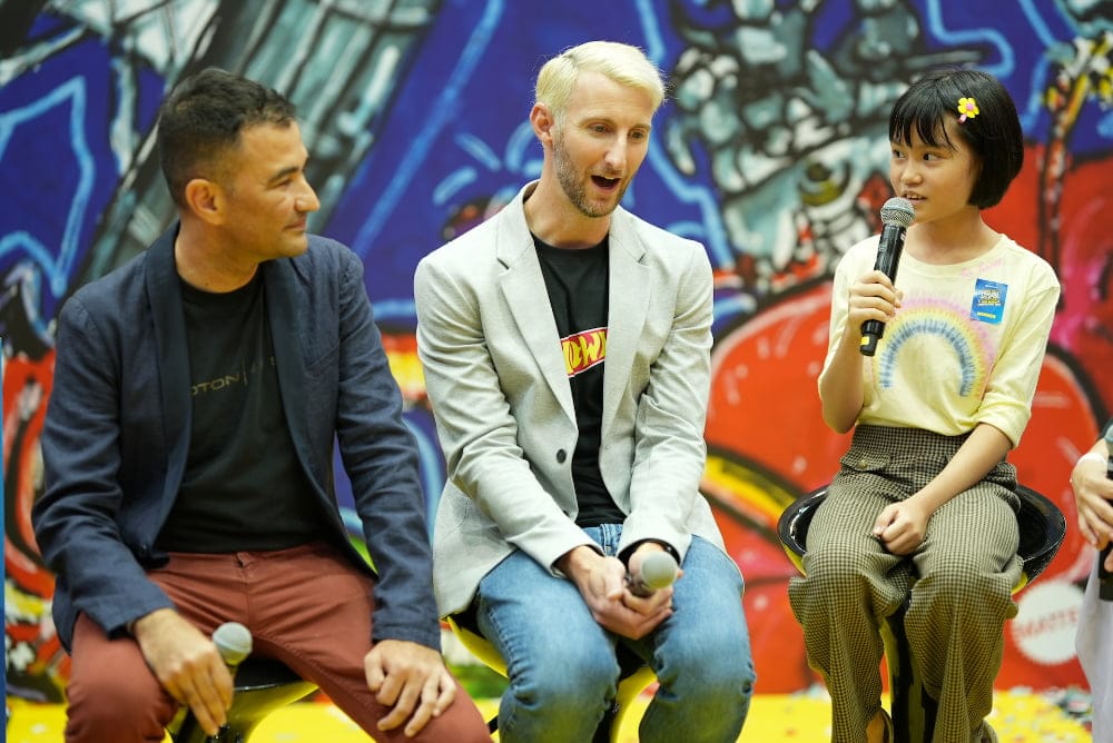 Winner Saw Jane Harn meeting En. Norhelmey Lobb, Head of Advanced Design, Matt Gabe, Hot Wheels Lead Packaging Designer, Mattel Inc.