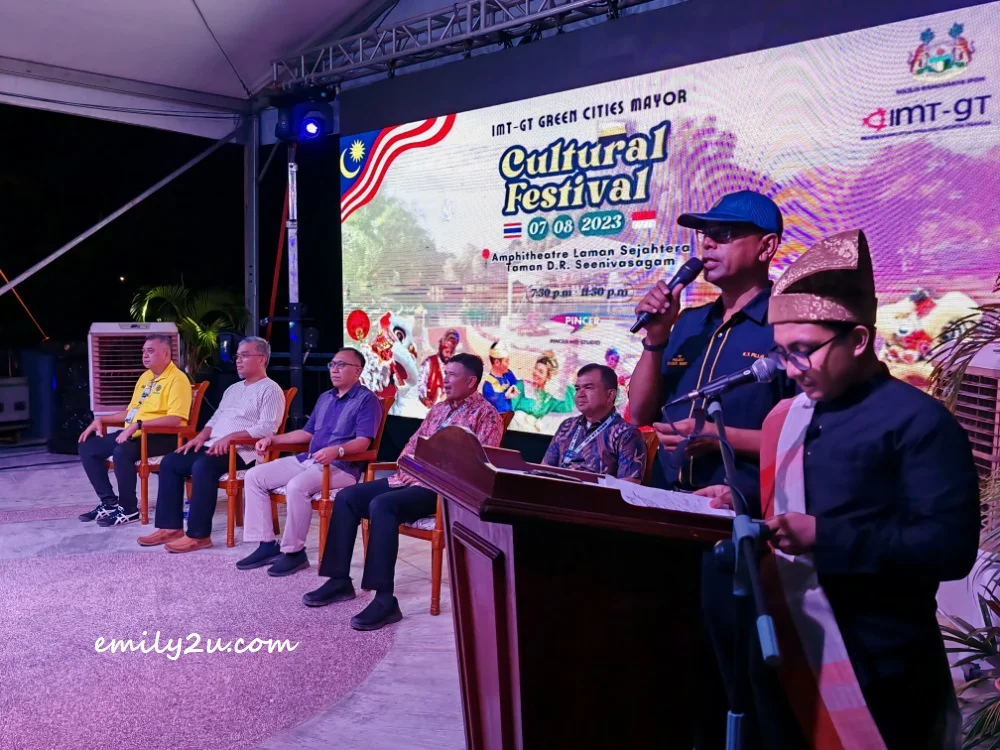 Masters of Ceremonies KT Pillai (L) and Haikal (R) for the 6th IMT-GT Ipoh Cultural Festival 2023