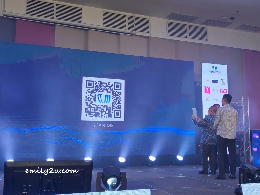 Perak Menteri Besar YAB Dato' Seri Haji Saarani Mohamad launches Islamic Tourism Month 2023 by scanning the QR Code during the launch gambit