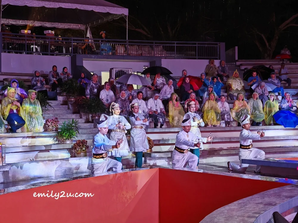 Selangkah Dance Group with Tarian Dabus