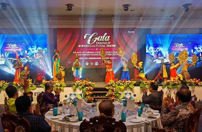 Gala Dinner @ Ipoh Cultural Show (6th IMT-GT)