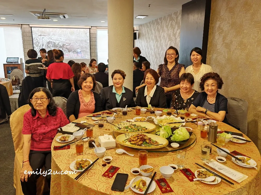 one more group photo