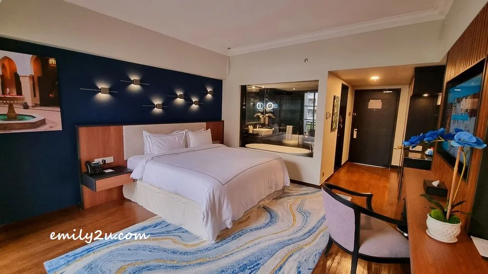 Deluxe King Room