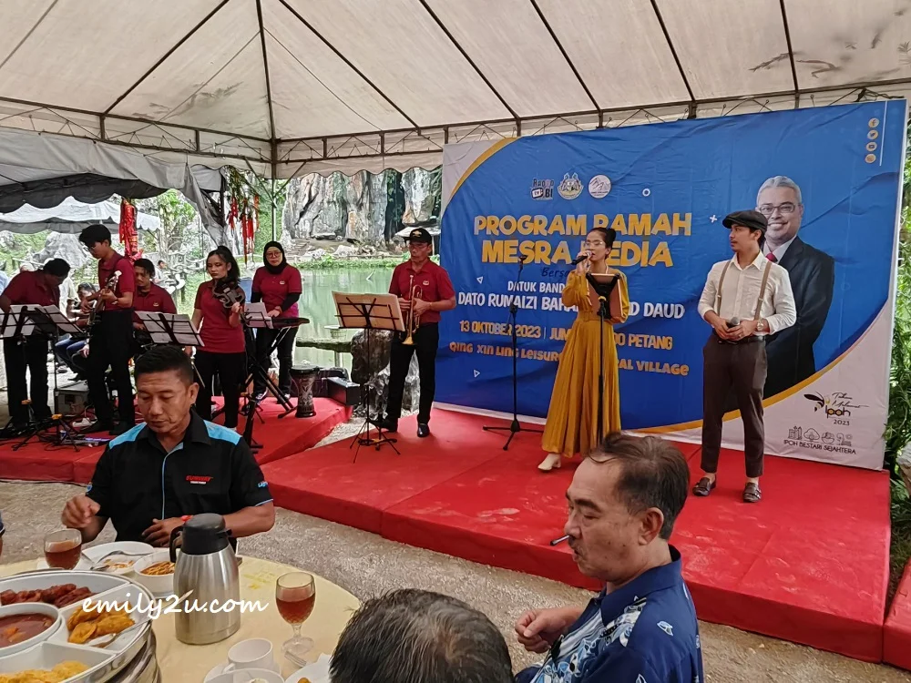 entertainment by Gema Warisan Budaya MBI