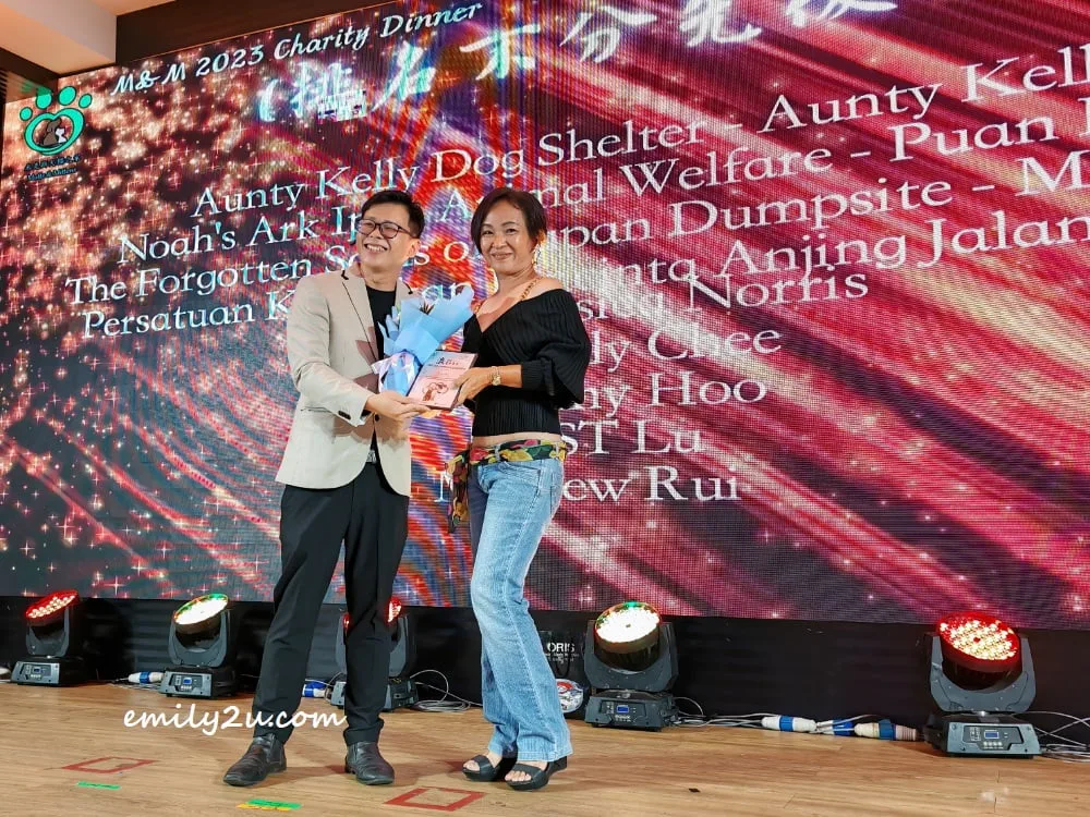 Mutts & Mittens appreciation to Jenny Hoo (R), among other animal welfare NGOs and independent rescuers