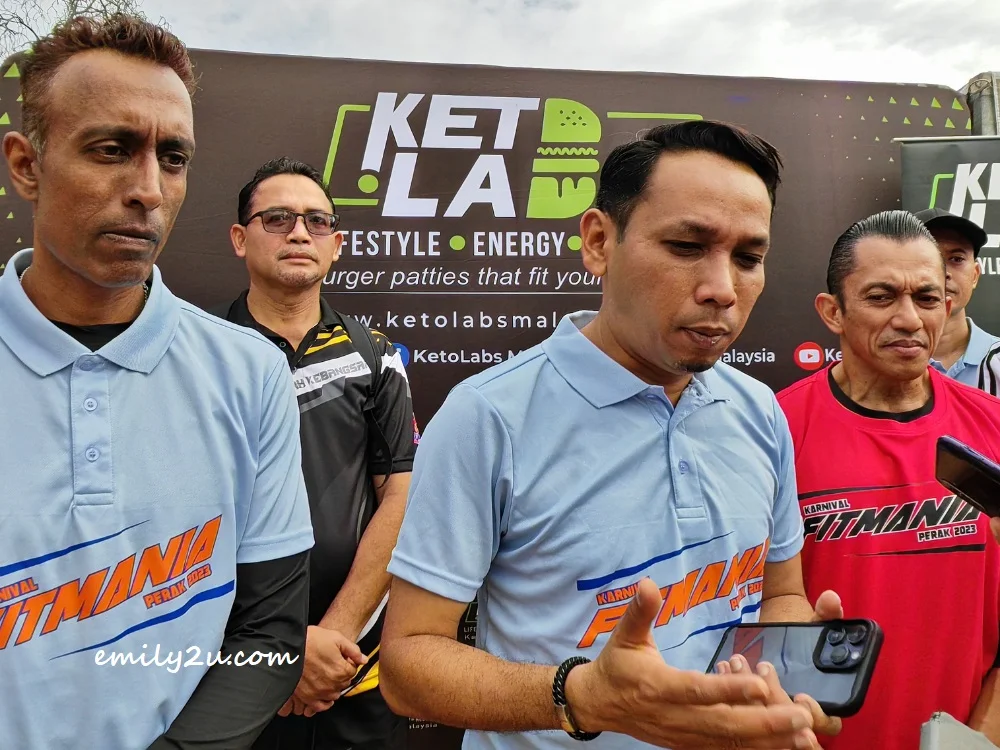 press conference with Perak State Legislative Executive Councillor (ExCo) for Communications, Multimedia & NGOs, YB Encik Mohd Azlan Helmi bin Helmi (M), President of the Perak Community Fitness Welfare Association Kyiodi Joe (L) & 10-time Mr. Universe Sazali Abdul Samad (R)