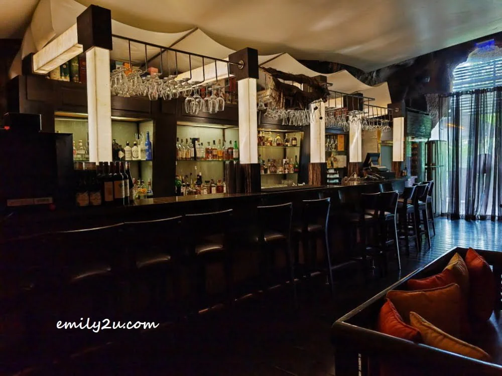Jeff's Cellar's bar