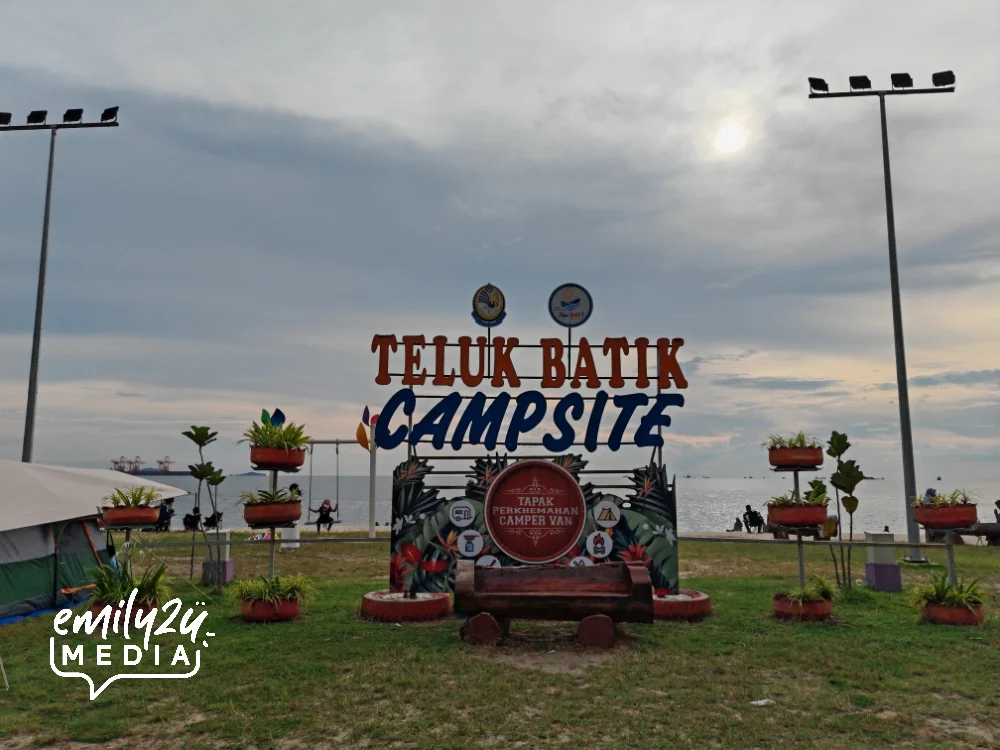 Tapak Perkhemahan Camper Van (Teluk Batik Campsite)