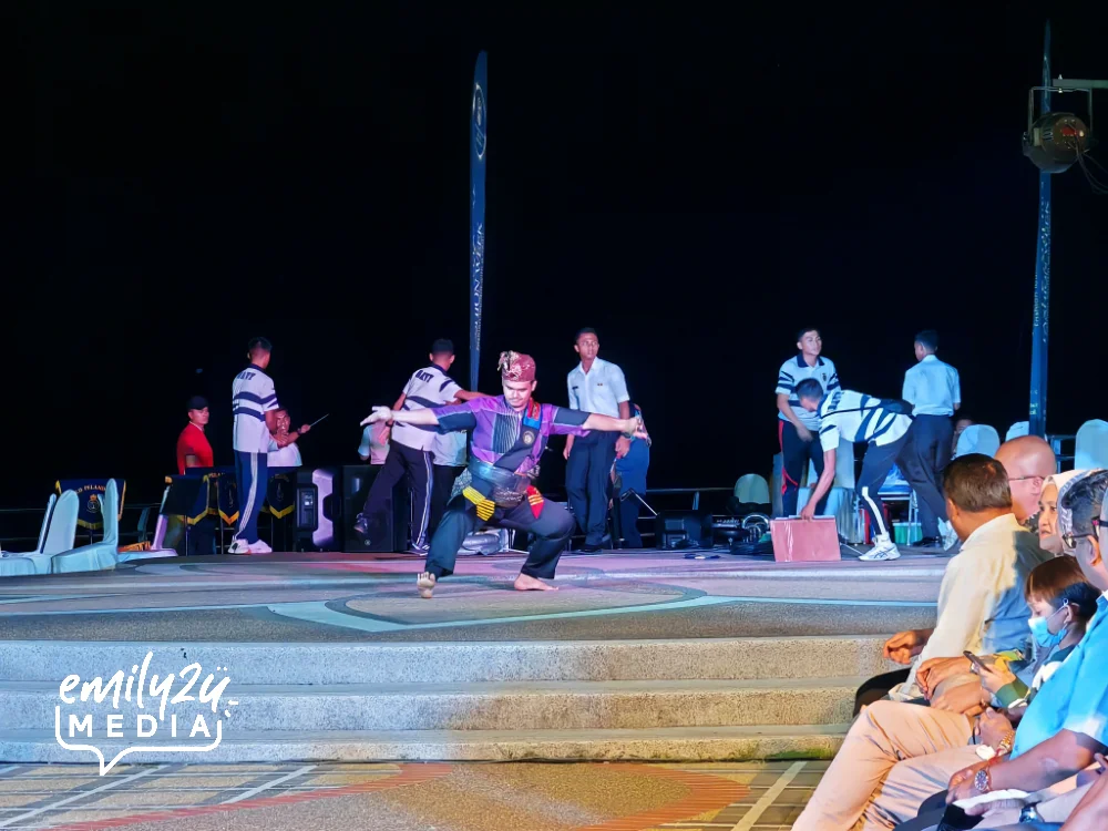 silat performance