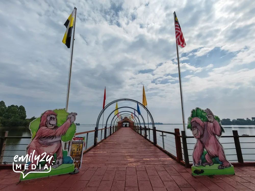 onward to the main jetty