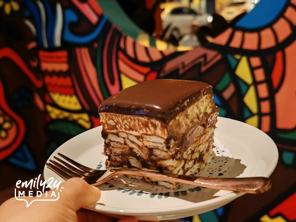 Chinois Cafe Batik Chocolate Cake