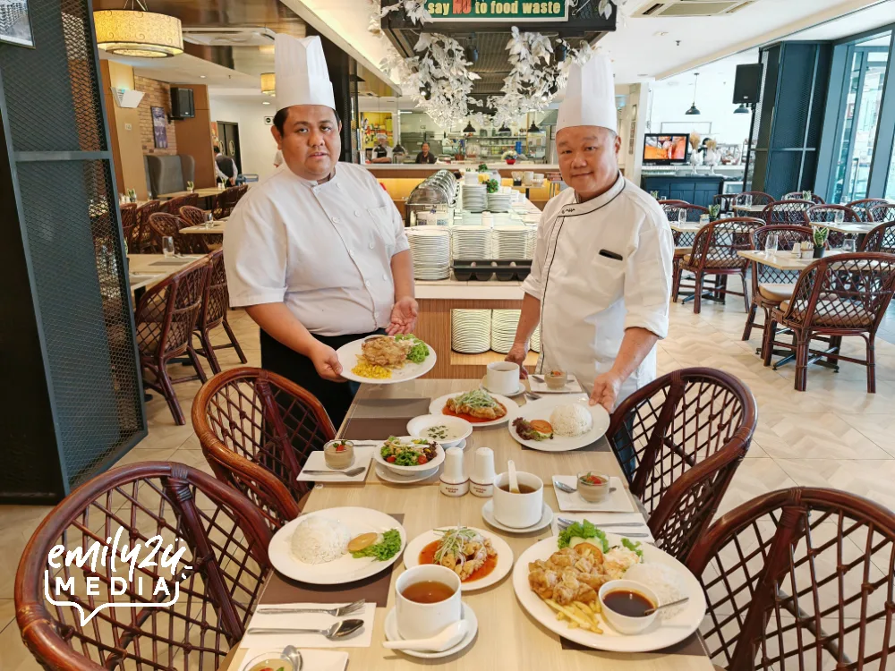 Malay Chef Nabil (L) & Executive Chef Seong (R)
