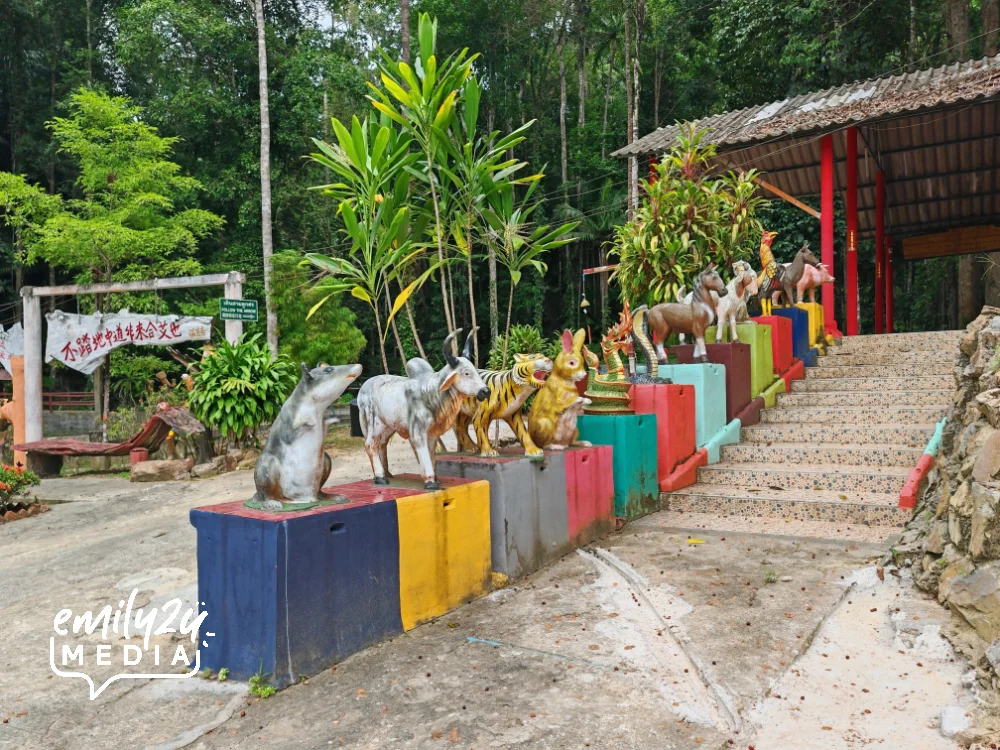 Chinese zodiac garden decoration