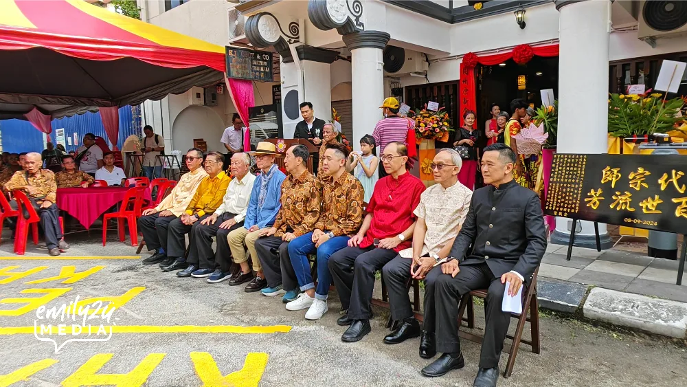 a line-up of VVIPs