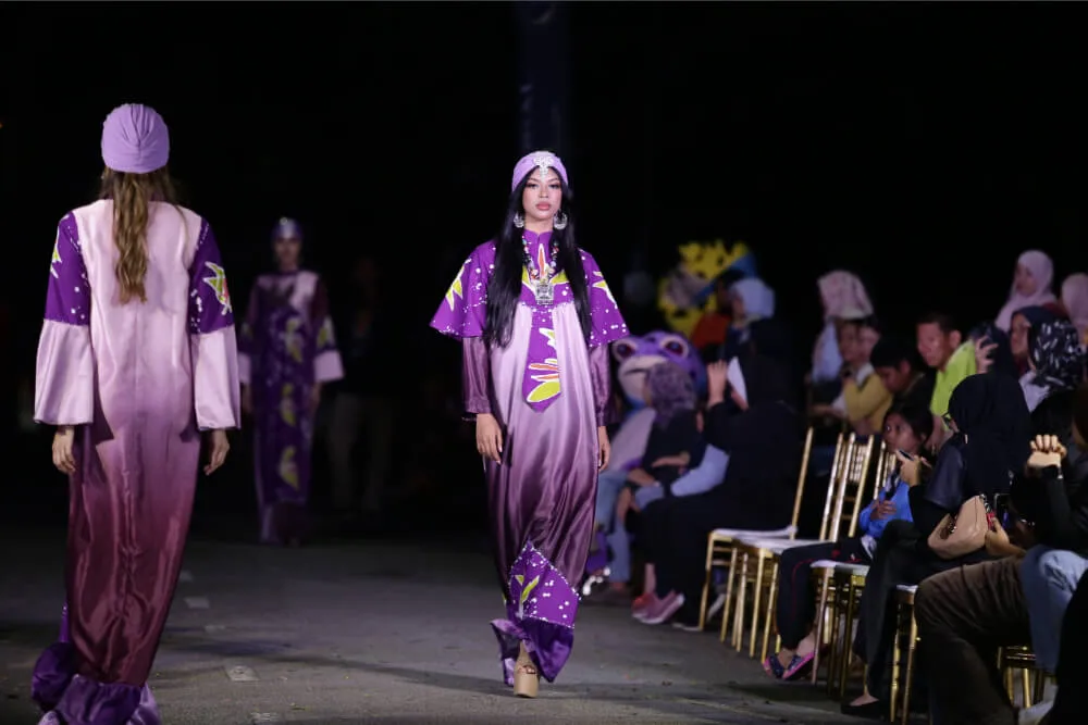 Galeri Ummi By Datin Seri Hj Syarifah Diamarti Aida (Batik Kiambang Bertaut)