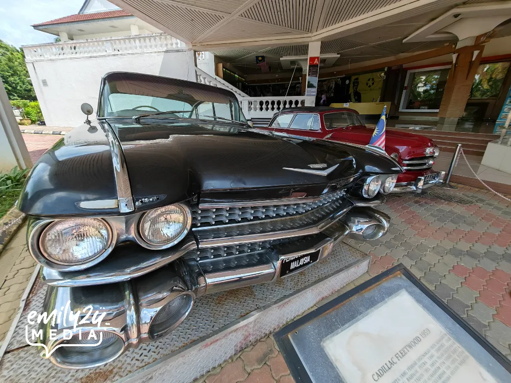 a 1959 Cadillac Fleetwood, which served as Tunku's official car from 1965.