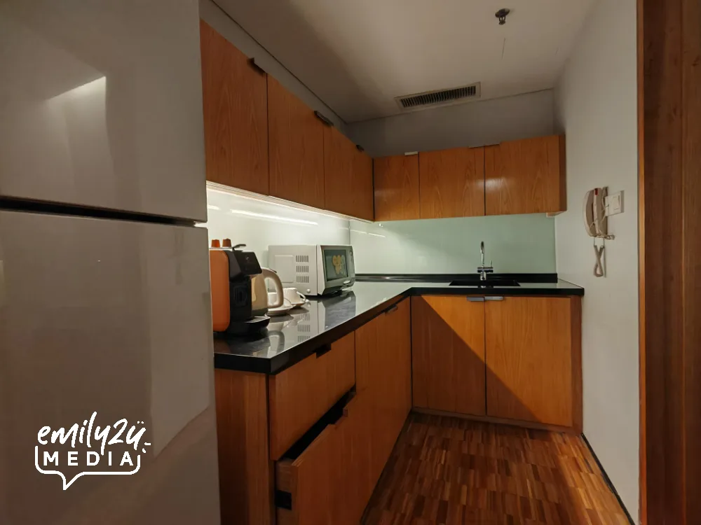 Executive Suite kitchenette
