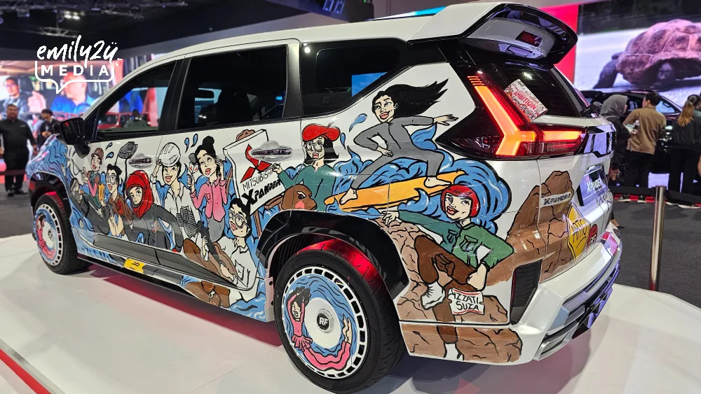 a Mitsubishi Xpander as an artist's canvas