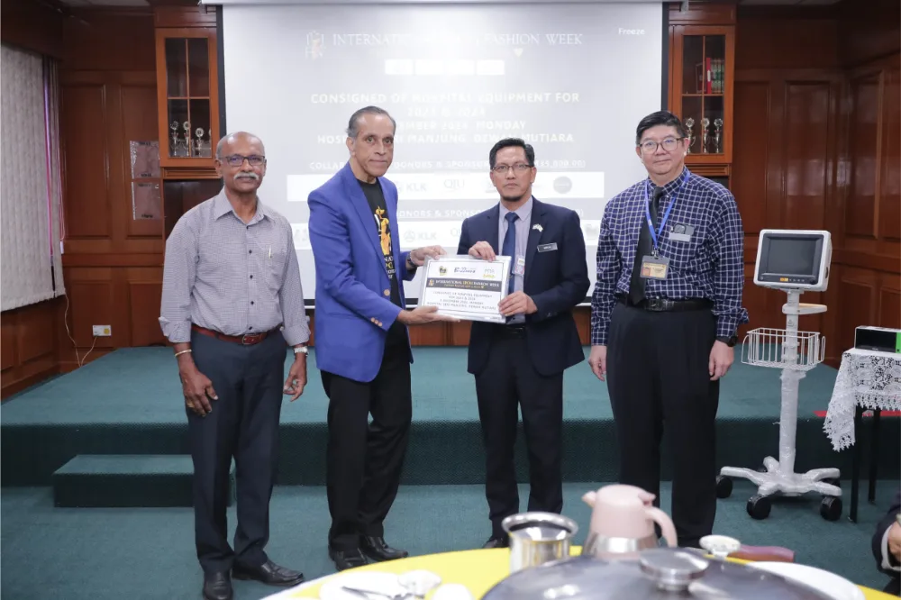 handover of medical equipment at Hospital Seri Manjung, Perak