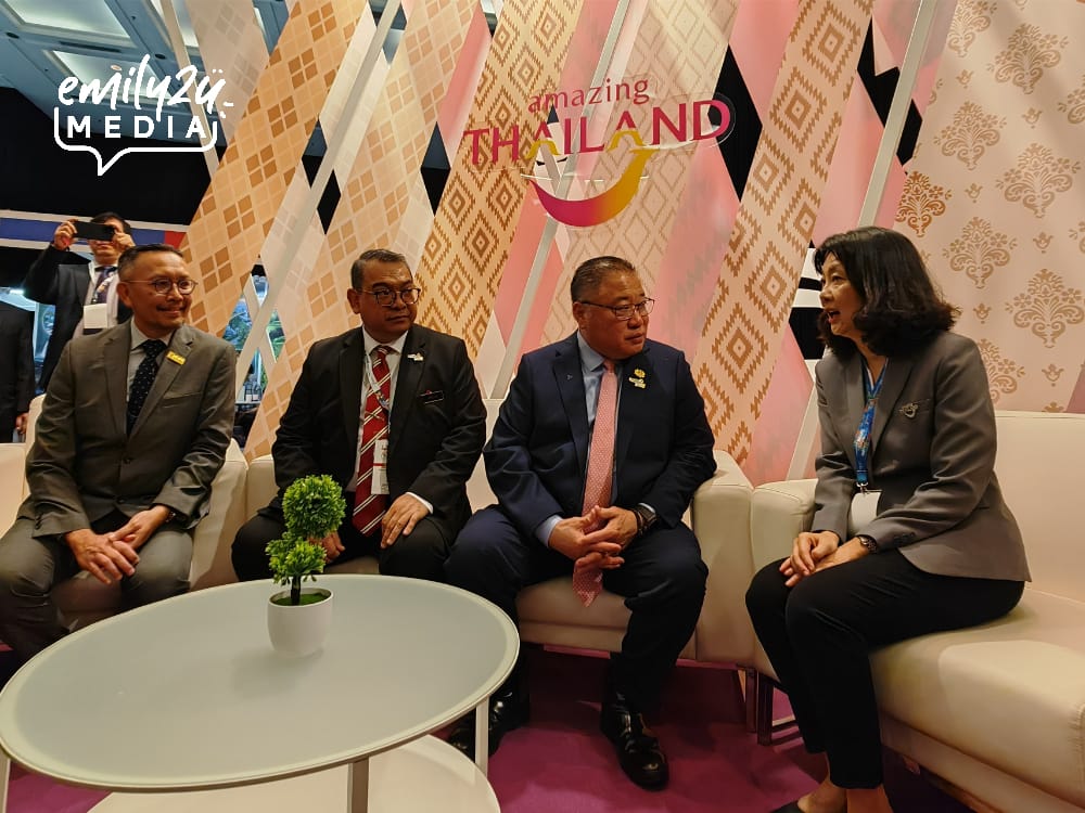 YB Dato' Sri Tiong King Sing, Minister of Tourism, Arts and Culture Malaysia visits the Thailand Pavilion