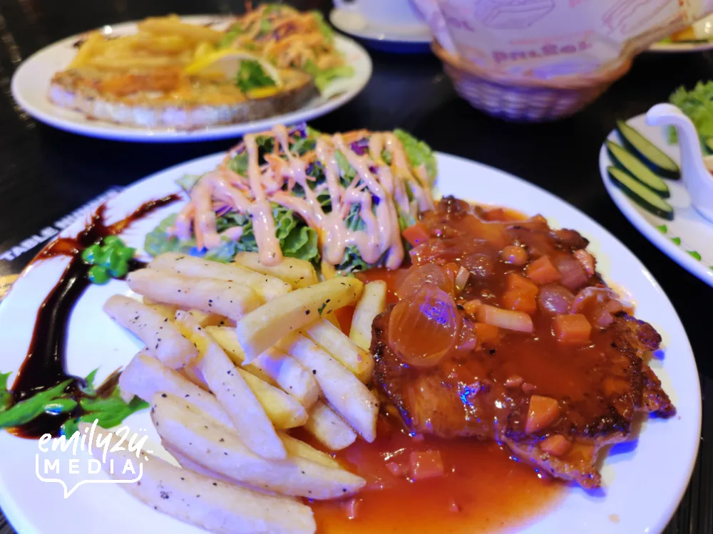 Hainanese Chicken Chop