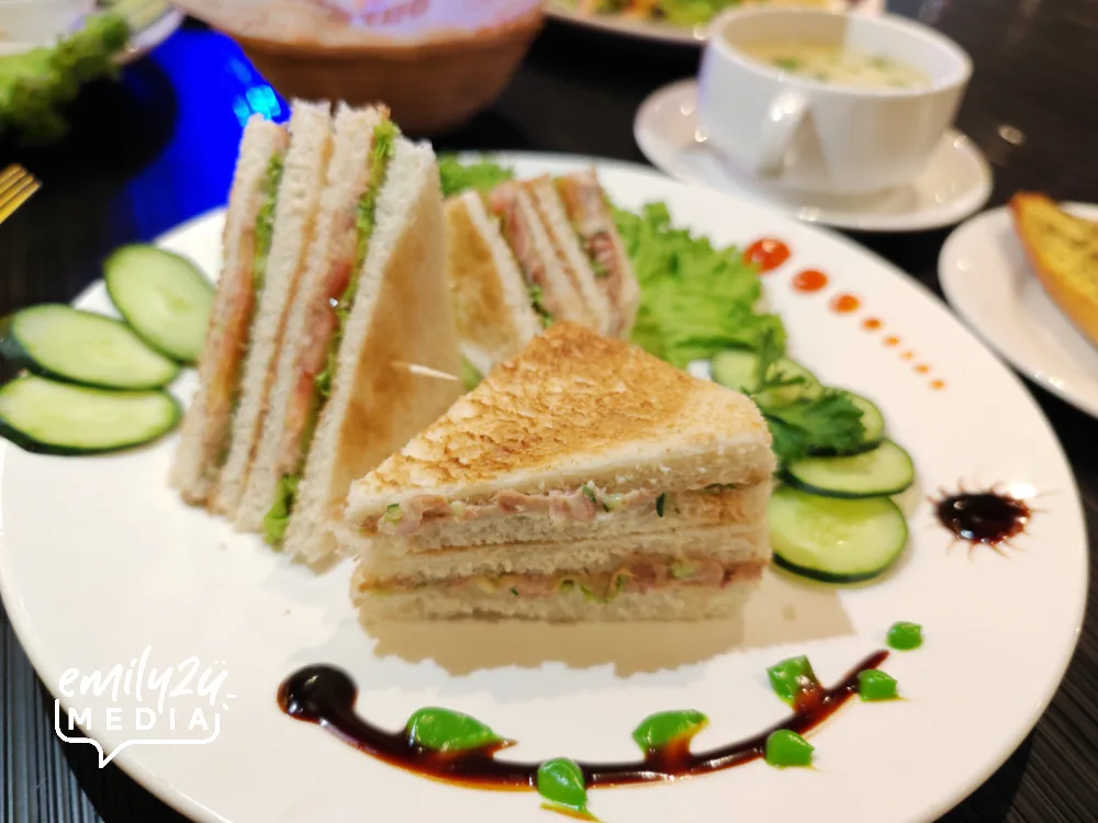 Tuna Sandwiches