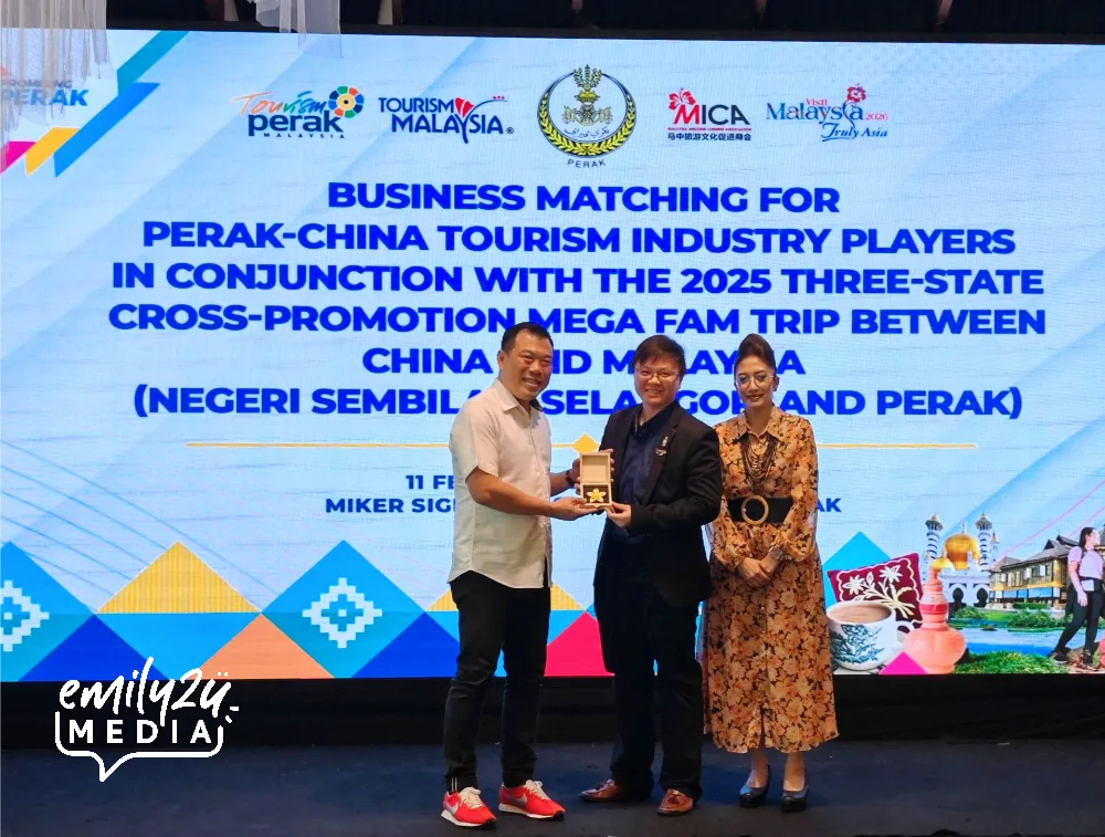memento from Ms. Shela Yen, Special Officer And Representative of Tourism Negeri Sembilan