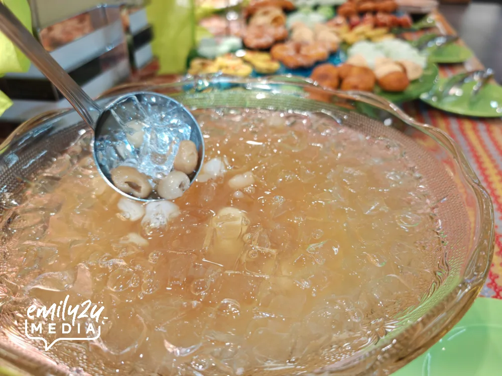Longan & Fruit Cocktail Mix