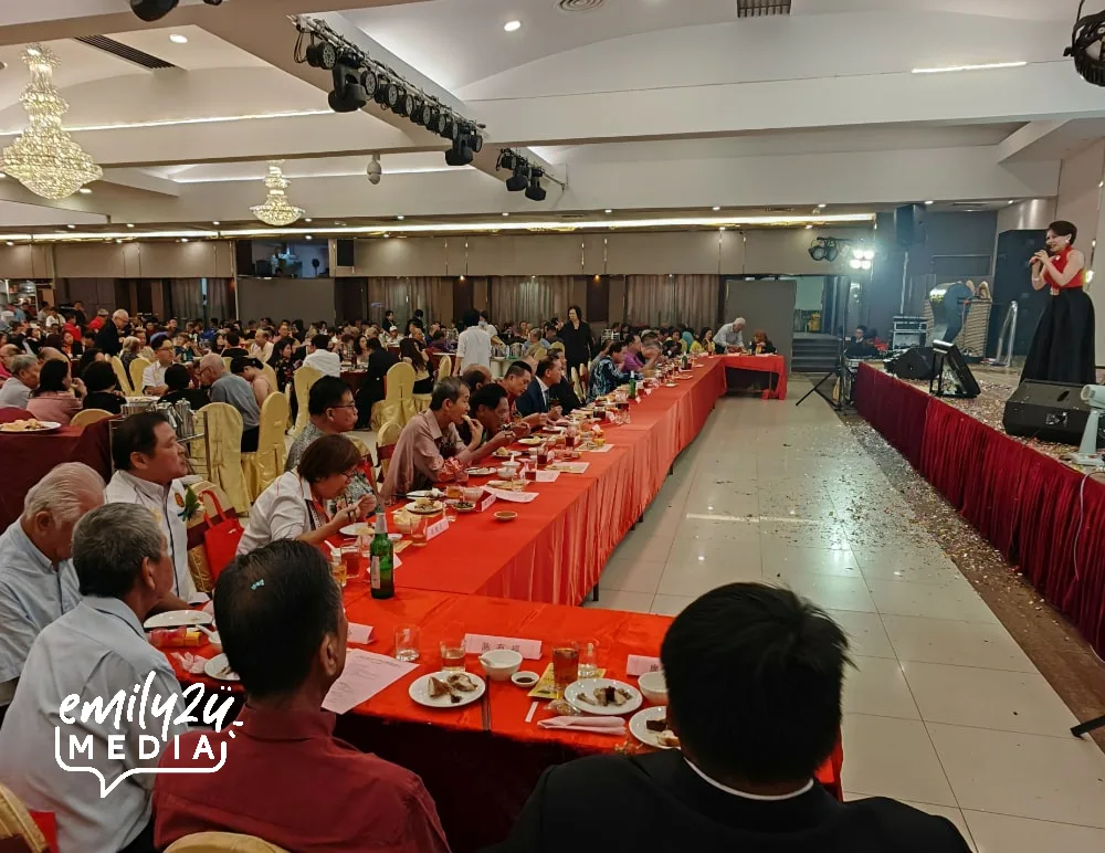 long table for the VIPs