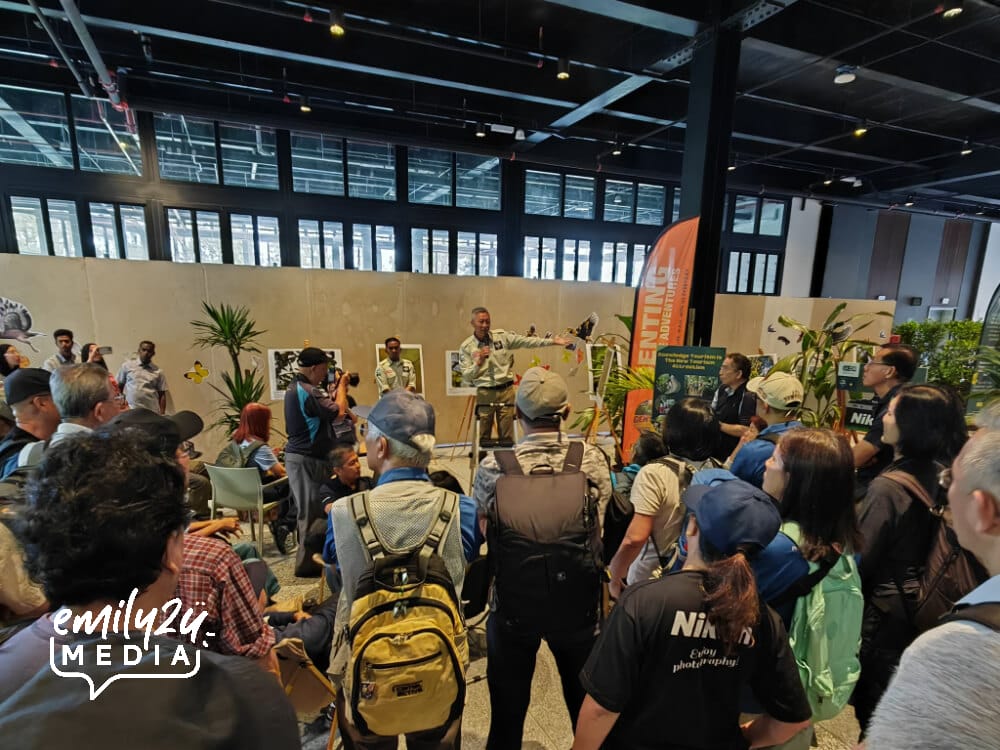 Genting Nature Adventures Department Manager Mr. Eddie Chan briefs members of the Photographic Society of Petaling Jaya (PSPJ) before their morning birding activity along the Awana Trail
