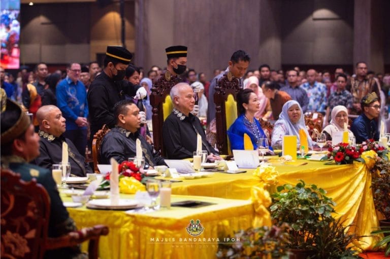 Datuk Vip Kelab Bakti Gunung Keledang with Datuk (Dr) M. Nasir Charity Gala ...