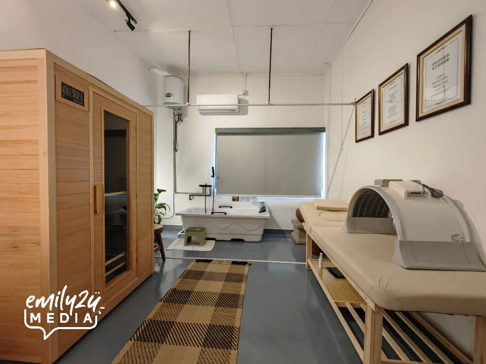Happiness Therapy Room