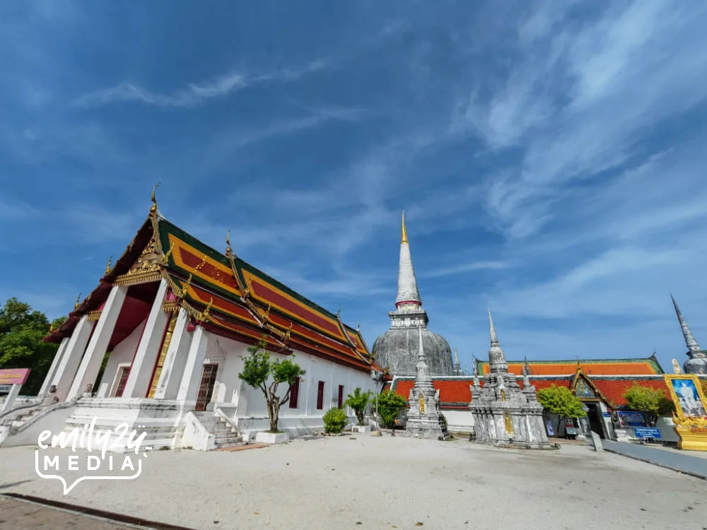 Wat Phra Mahathat Woramahawihan