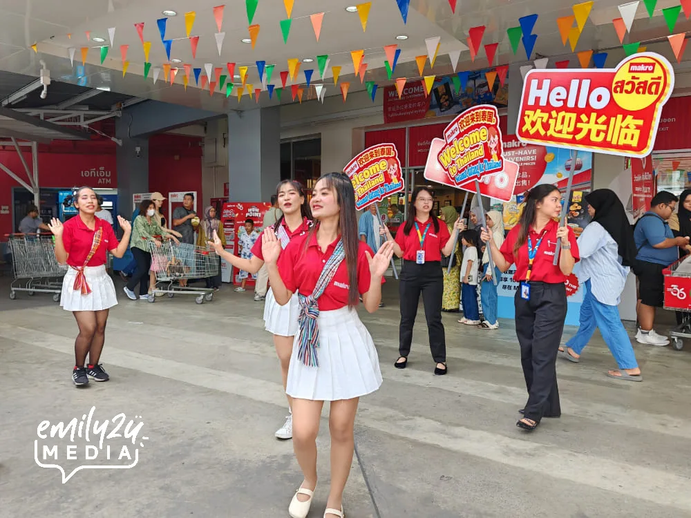 Makro Hat Yai welcoming team