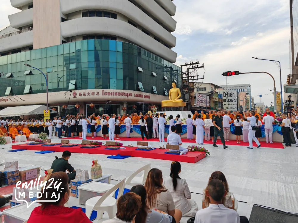 Hat Yai International Alms Offering for 10,000 Monks