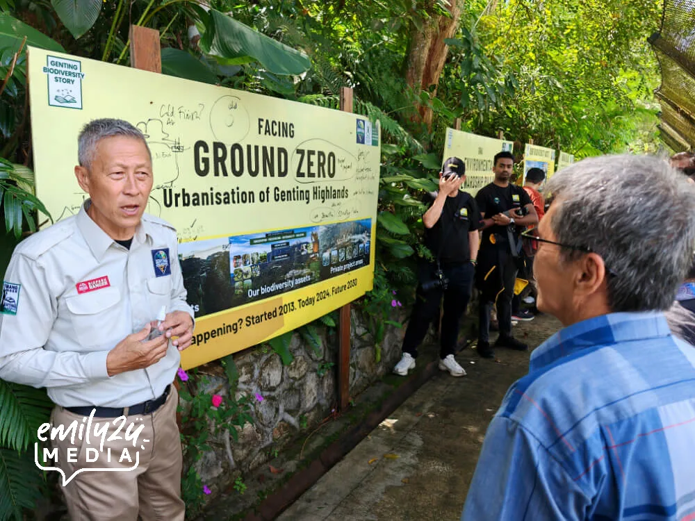 GNA Department Manager Mr Eddie Chan (L) explains about Ground Zero to guests