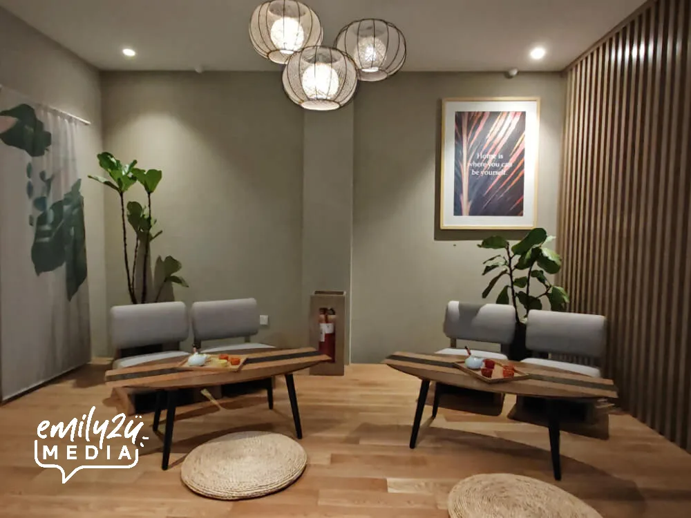guest lounge