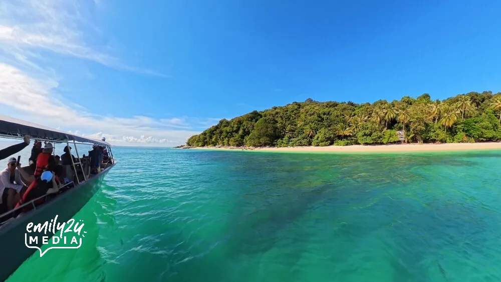 Pulau Hujung Snorkelling Point
