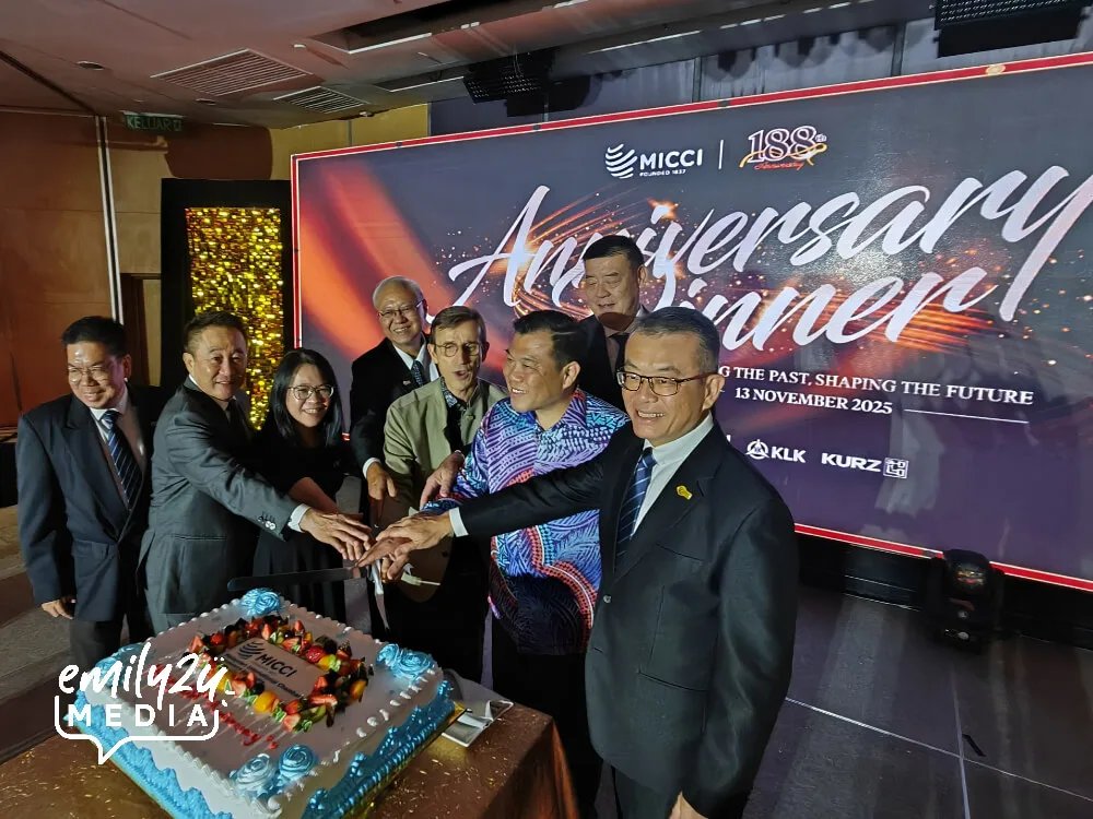cake-cutting ceremony
