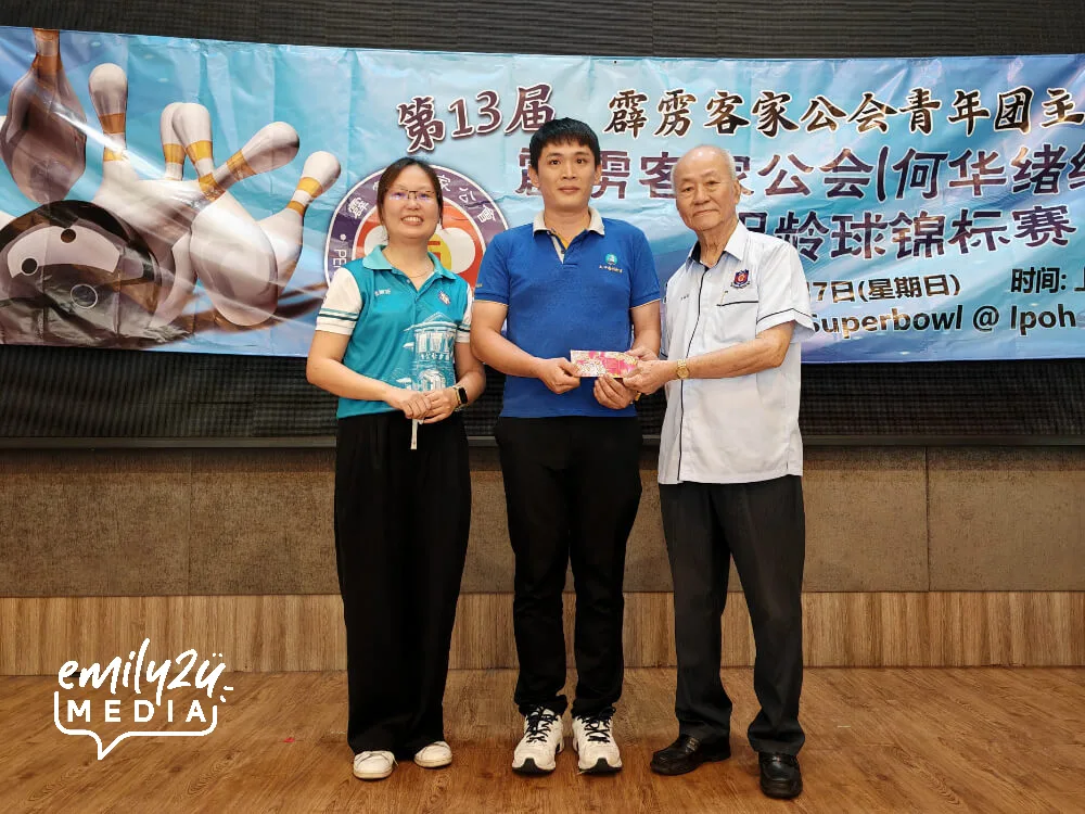 top male scorer (middle)