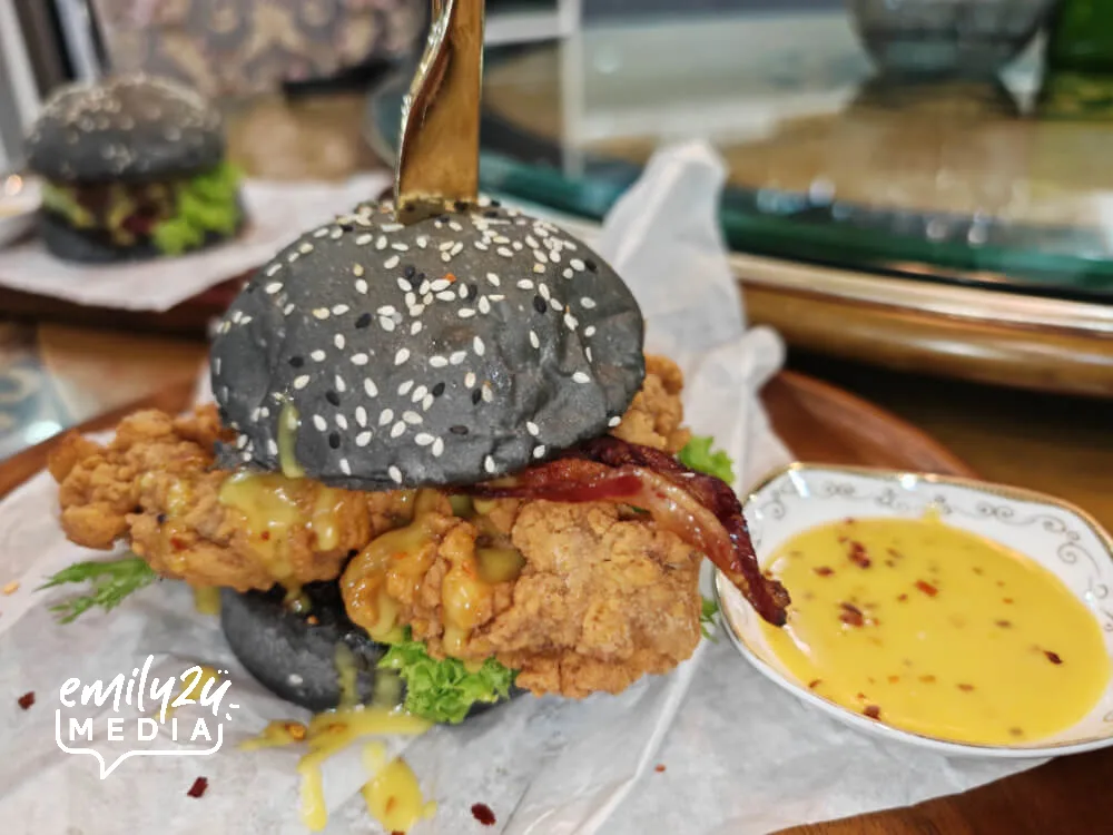 Chicken UFO Signature Barico Burger