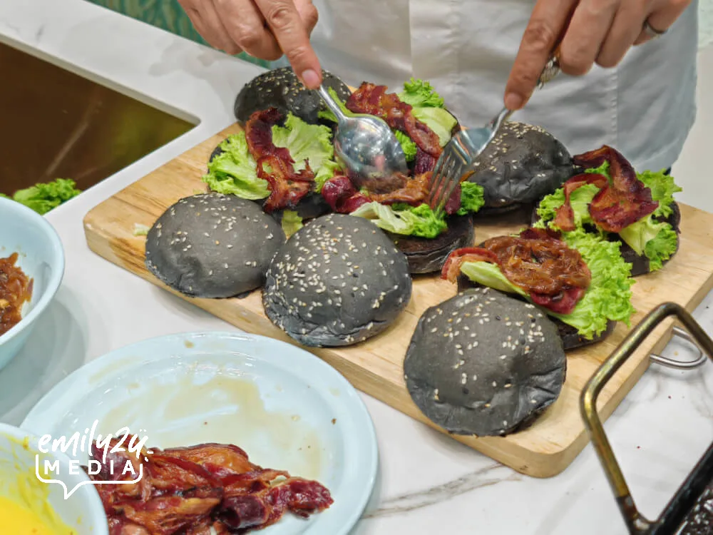 putting together the Barico Signature Wagyu Beef Burgers