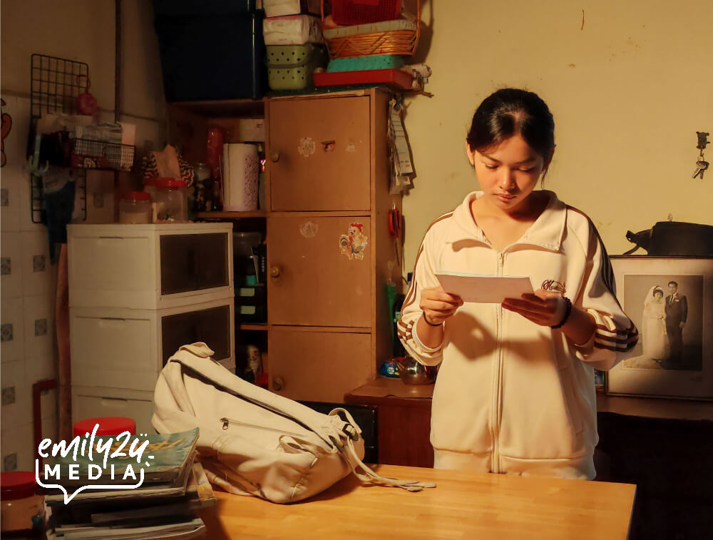 Drifting Away lead actress Puteri Nur Alisa Chan as Nur Aina