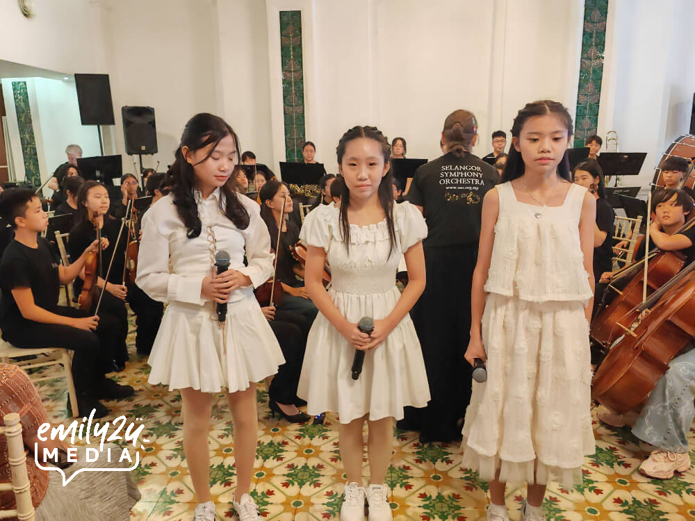 L-R Iiysha Anne Lim, Mika Teh Shi Lin, Yickie Yeun Yi Qie