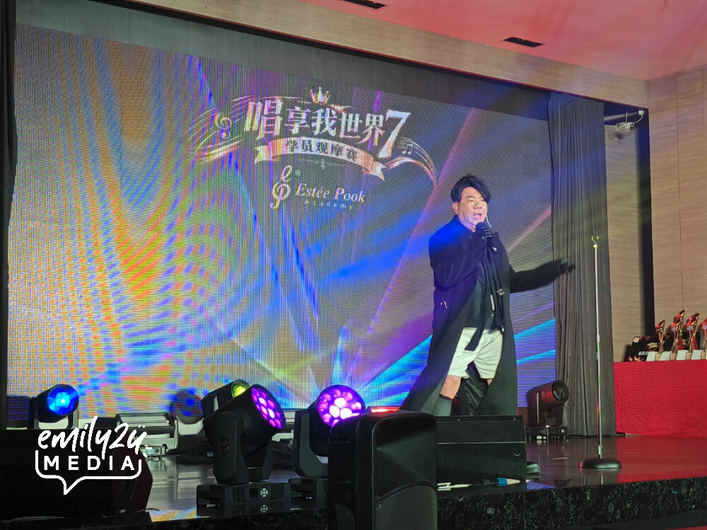 contestant No. 9 何继承